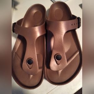 NWOT Birkenstock EVA gizeh in bronze 41 women's 10